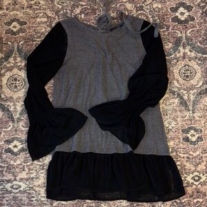 Doe & Rae Gray and Black Tunic Top